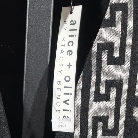 NEW! ALICE + OLIVIA BLACK & WHITE AZTEC VEST JACKET! WOMENS XS! long maxi knit - Picture 5 of 8